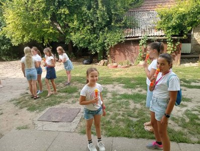 VIII. SZÓVAL, RÍMMEL, SZÍNHÁZZAL DRÁMATÁBOR-45 gyermek, sok játék és mosoly