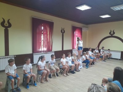 VIII. SZÓVAL, RÍMMEL, SZÍNHÁZZAL DRÁMATÁBOR-45 gyermek, sok játék és mosoly