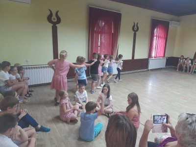 VIII. SZÓVAL, RÍMMEL, SZÍNHÁZZAL DRÁMATÁBOR-45 gyermek, sok játék és mosoly