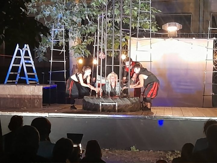 TANYASZÍNHÁZ-Csongor és Tünde az óbecsei nézőknek