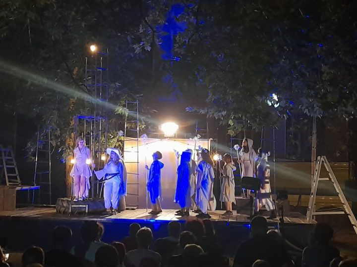 TANYASZÍNHÁZ-Csongor és Tünde az óbecsei nézőknek